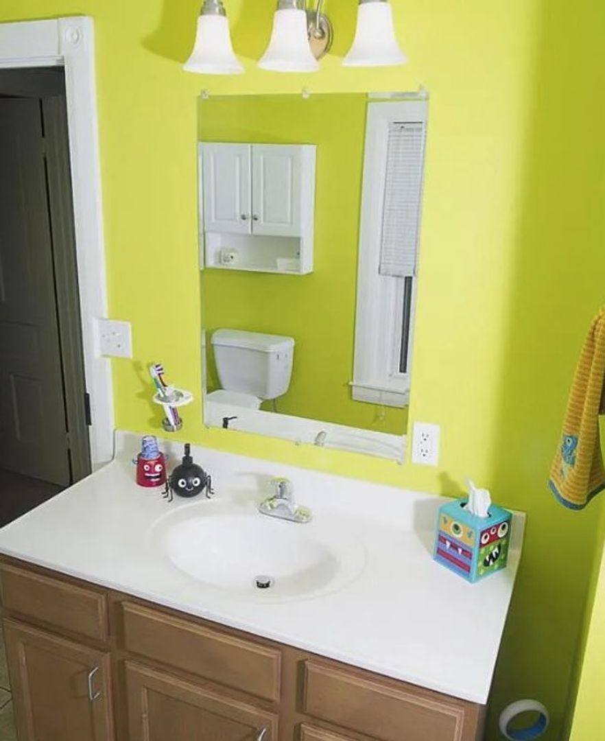 House for rent at 216 W Broadway, Red Lion, PA 17356