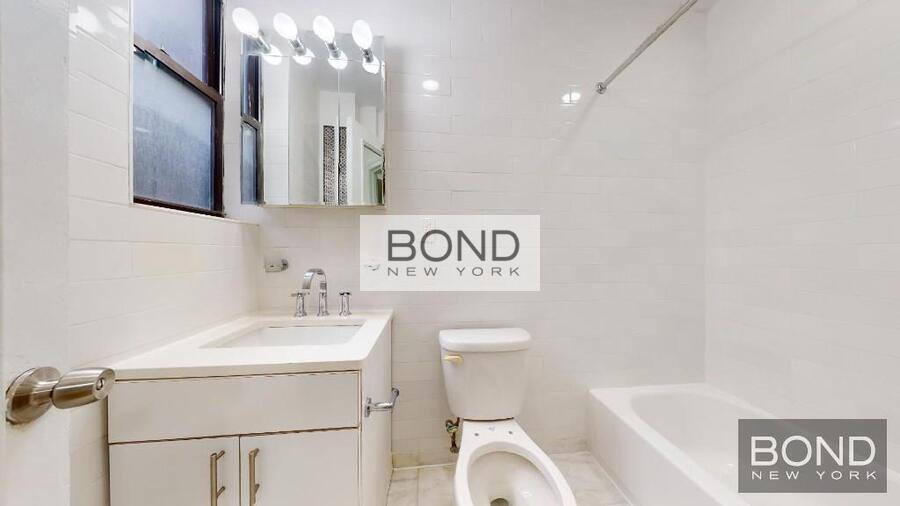 Apartment for rent at 140 E 46th St #K, New York, NY 10017