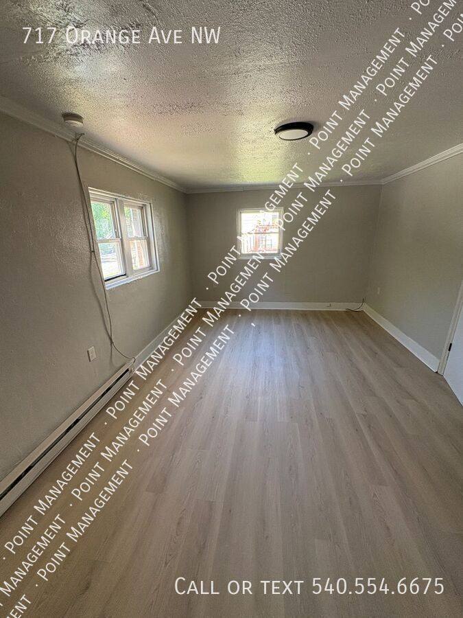 House for rent at 717 Orange Ave NW, Roanoke, VA 24016