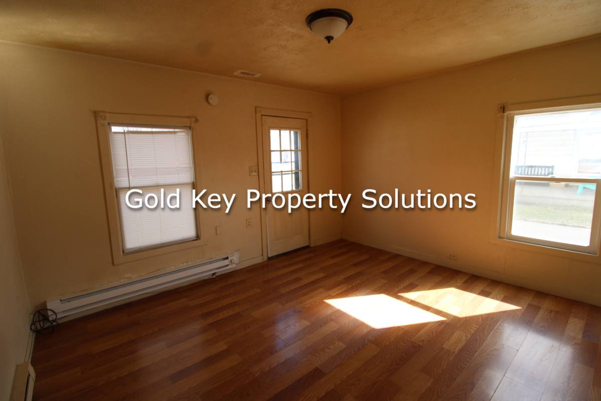 Apartment for rent at 2527 Chase St, Anderson, IN 46016