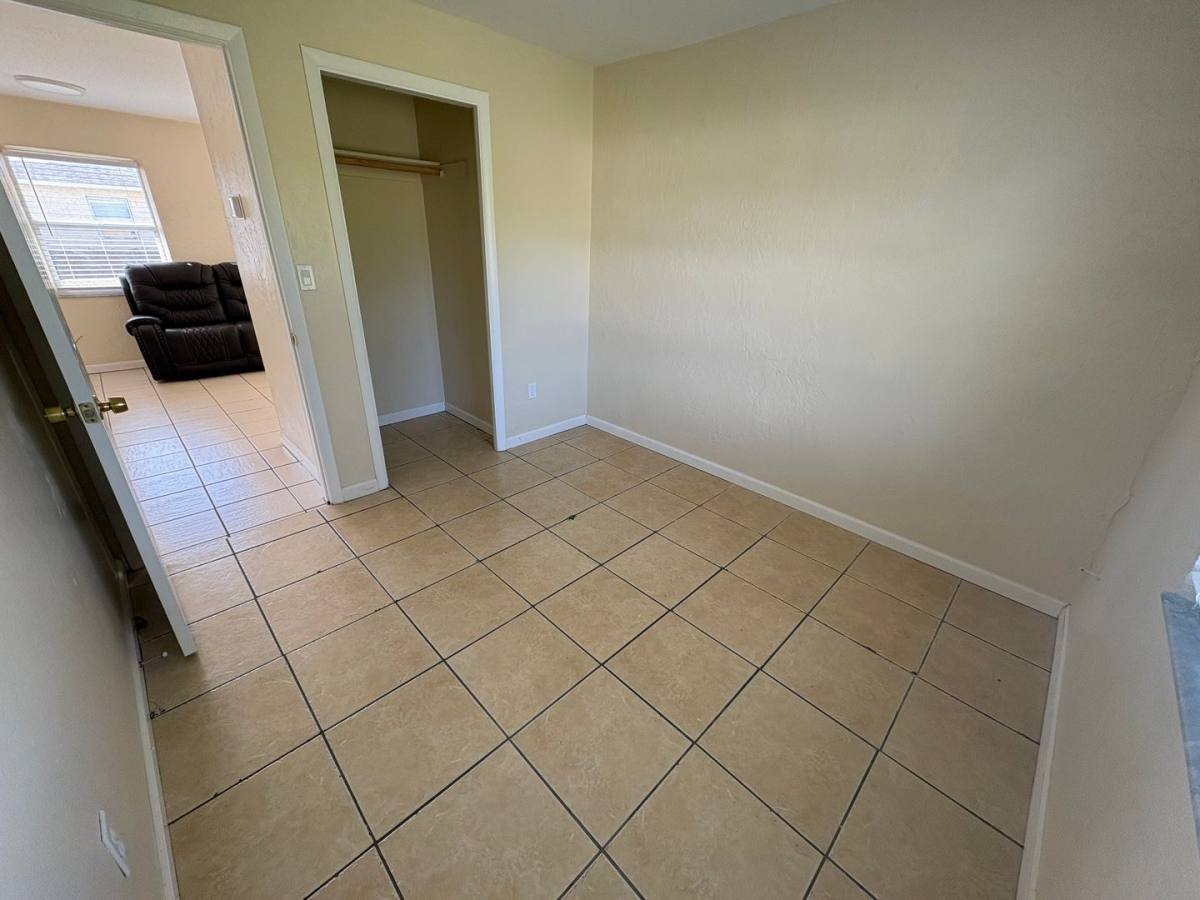 Apartment for rent at 3 - Mango Ave, Sarasota, FL 34234