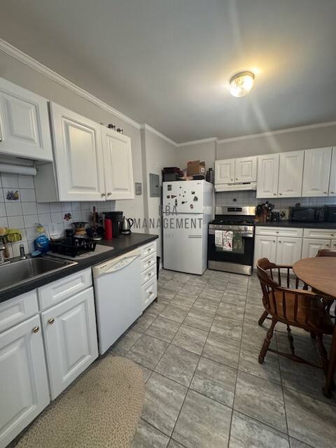 Apartment for rent at 98 Strathmore Rd #2, Brighton, MA 02135