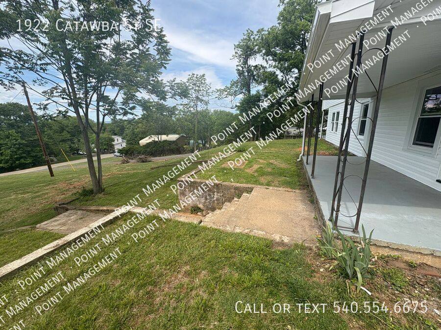 House for rent at 1922 Catawba St SE, Roanoke, VA 24014