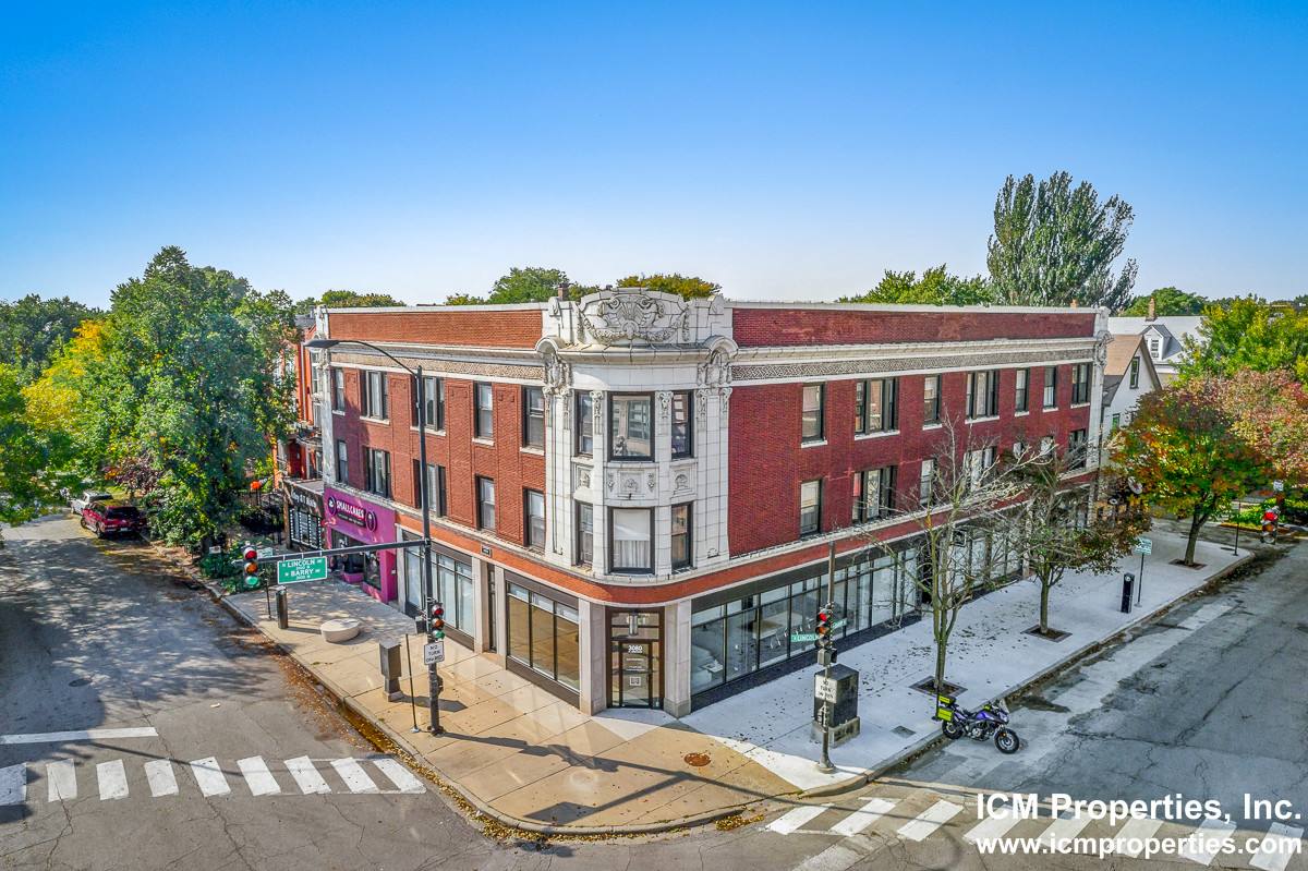 Apartment for rent at 3054 N Greenview Ave #2, Chicago, IL 60657
