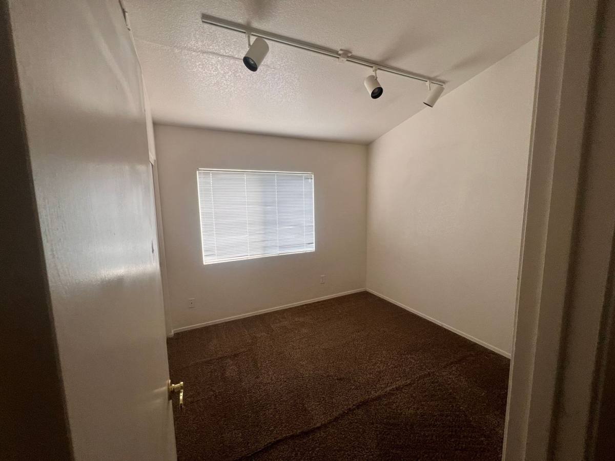 House for rent at 10821 W Royal Palm Rd, Peoria, AZ 85345