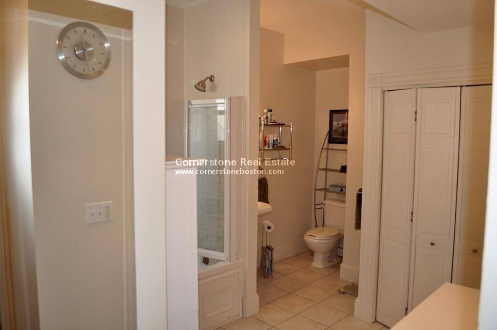 Condo for rent at 589 E Broadway #2, South Boston, MA 02127