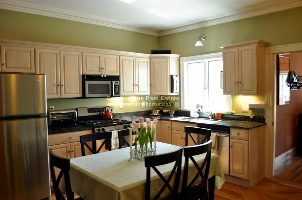 Condo for rent at 589 E Broadway #2, South Boston, MA 02127