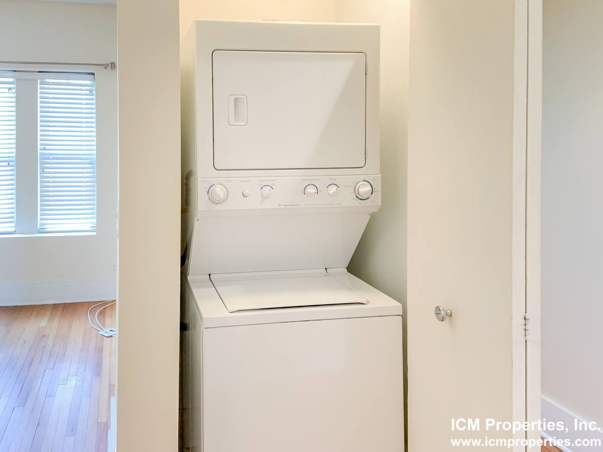 Apartment for rent at 1849 W Cornelia #3, Chicago, IL 60657