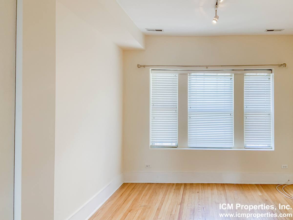 Apartment for rent at 1849 W Cornelia #3, Chicago, IL 60657