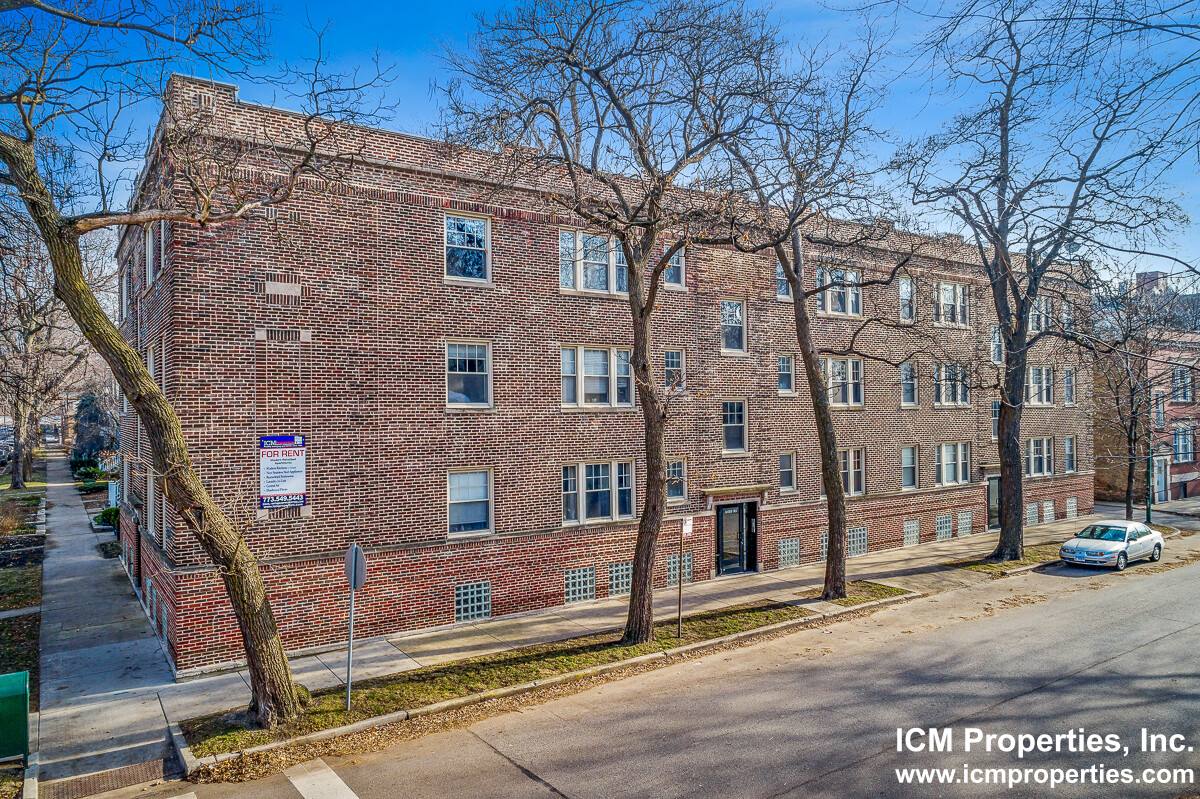 Apartment for rent at 1849 W Cornelia #3, Chicago, IL 60657