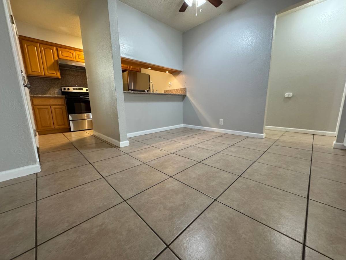 Apartment for rent at 195 E Pacific Ave, Fairfield, CA 94533