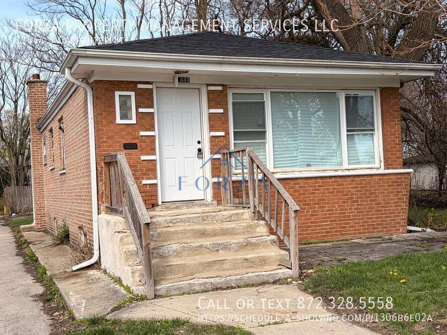 House for rent at 11444 S Carpenter St, Chicago, IL 60643
