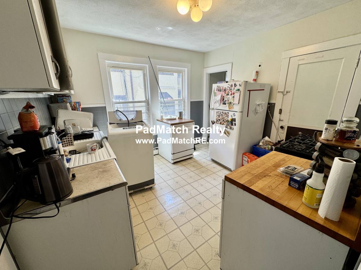Apartment for rent at 6 Blvd Terrace, Allston, MA 02134