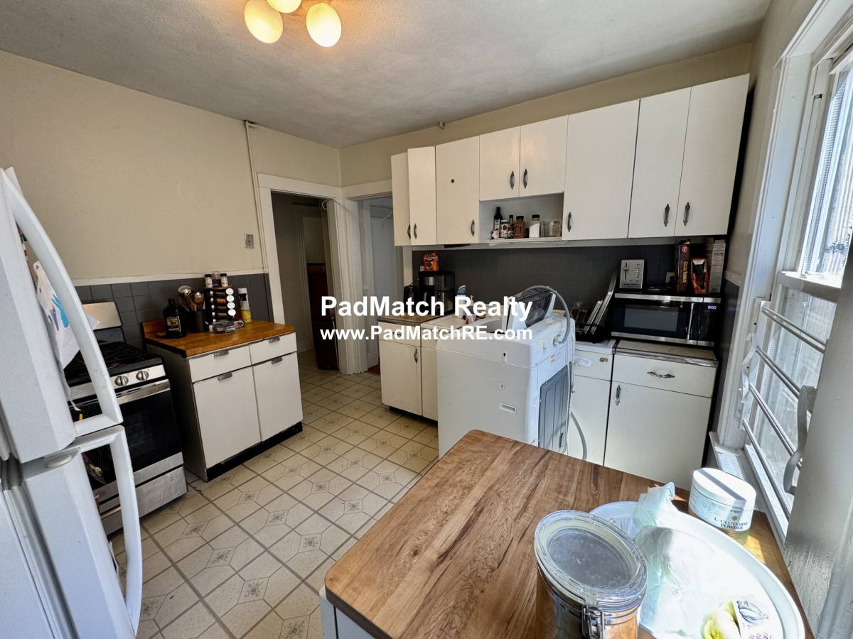 Apartment for rent at 6 Blvd Terrace, Allston, MA 02134