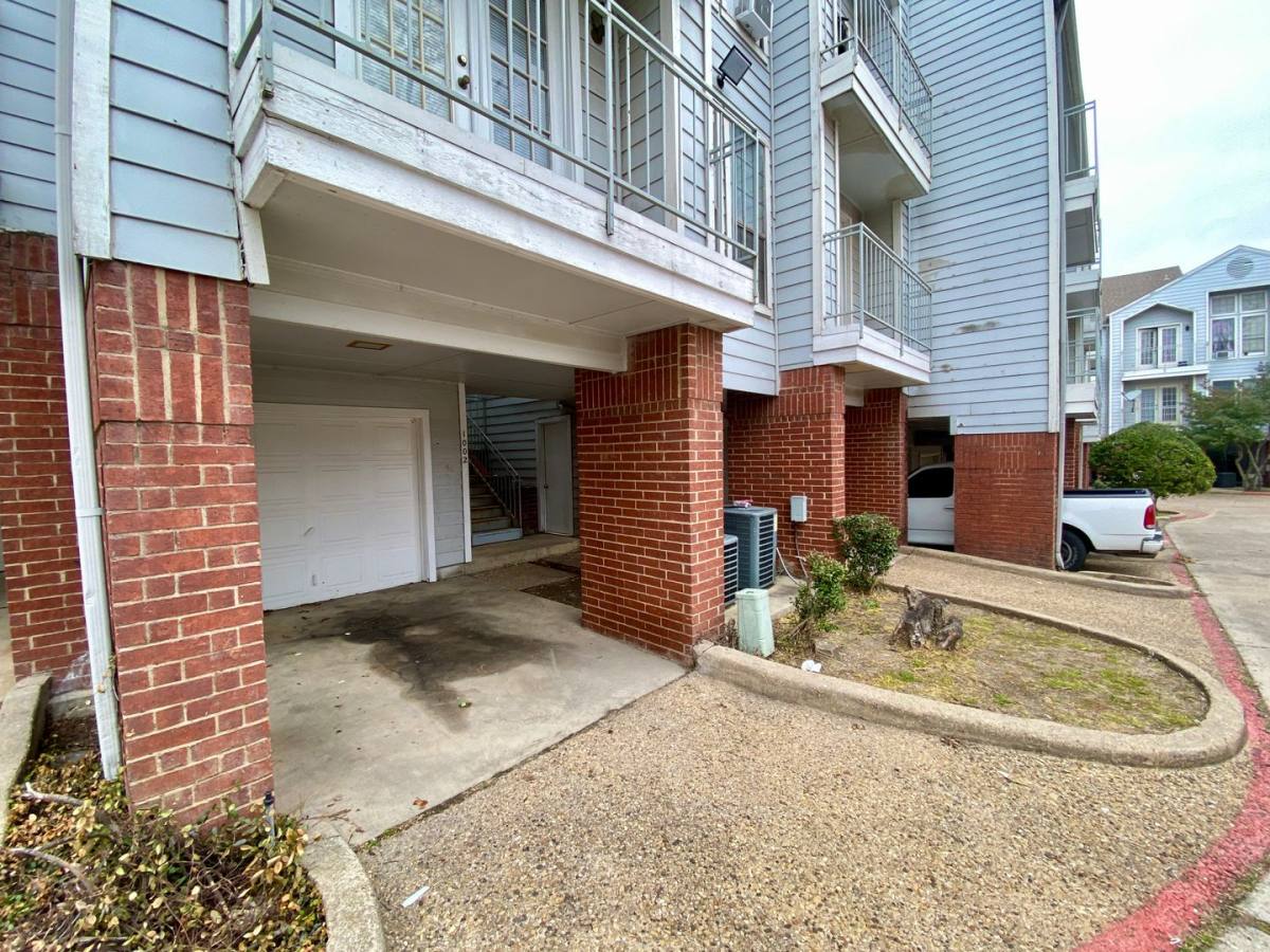 Apartment for rent at 9823 Summerwood Circle, Dallas, TX 75243