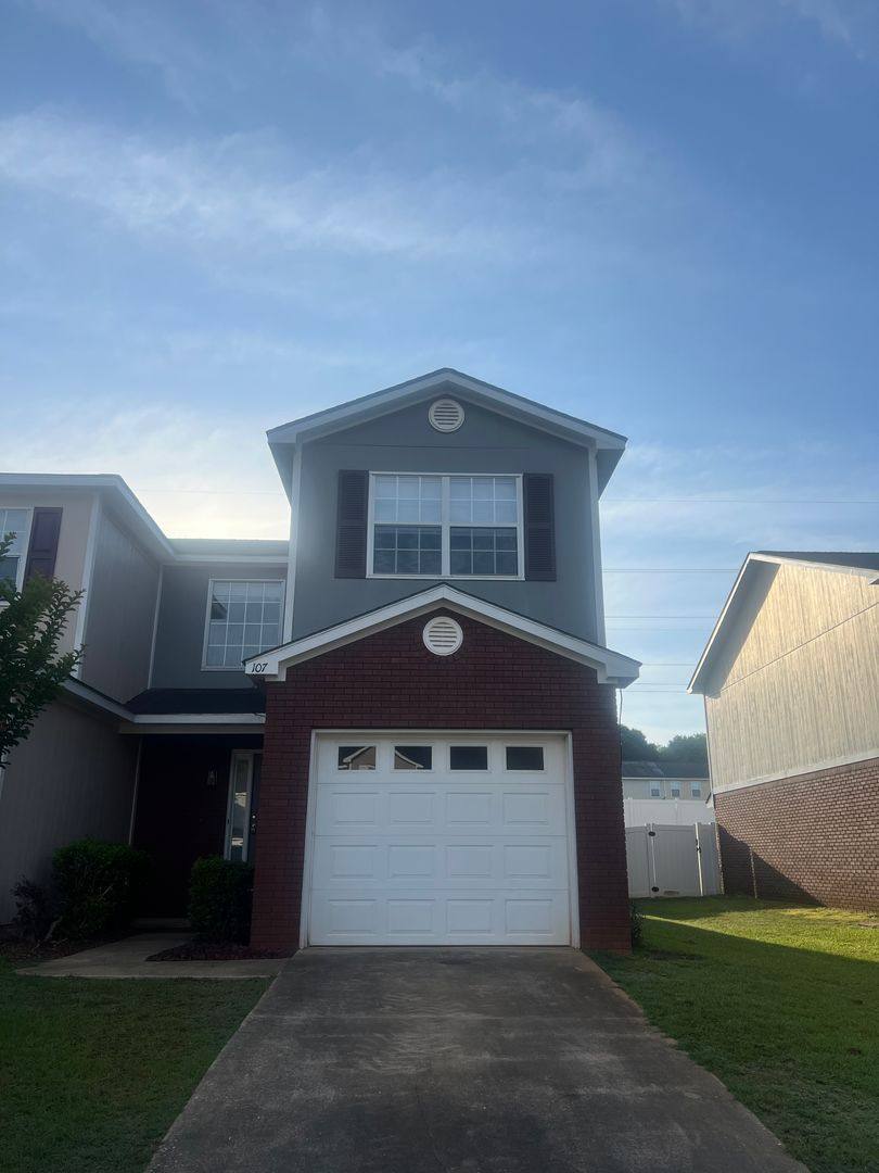 Townhouse for rent at 107 S Springview, Enterprise, AL 36330