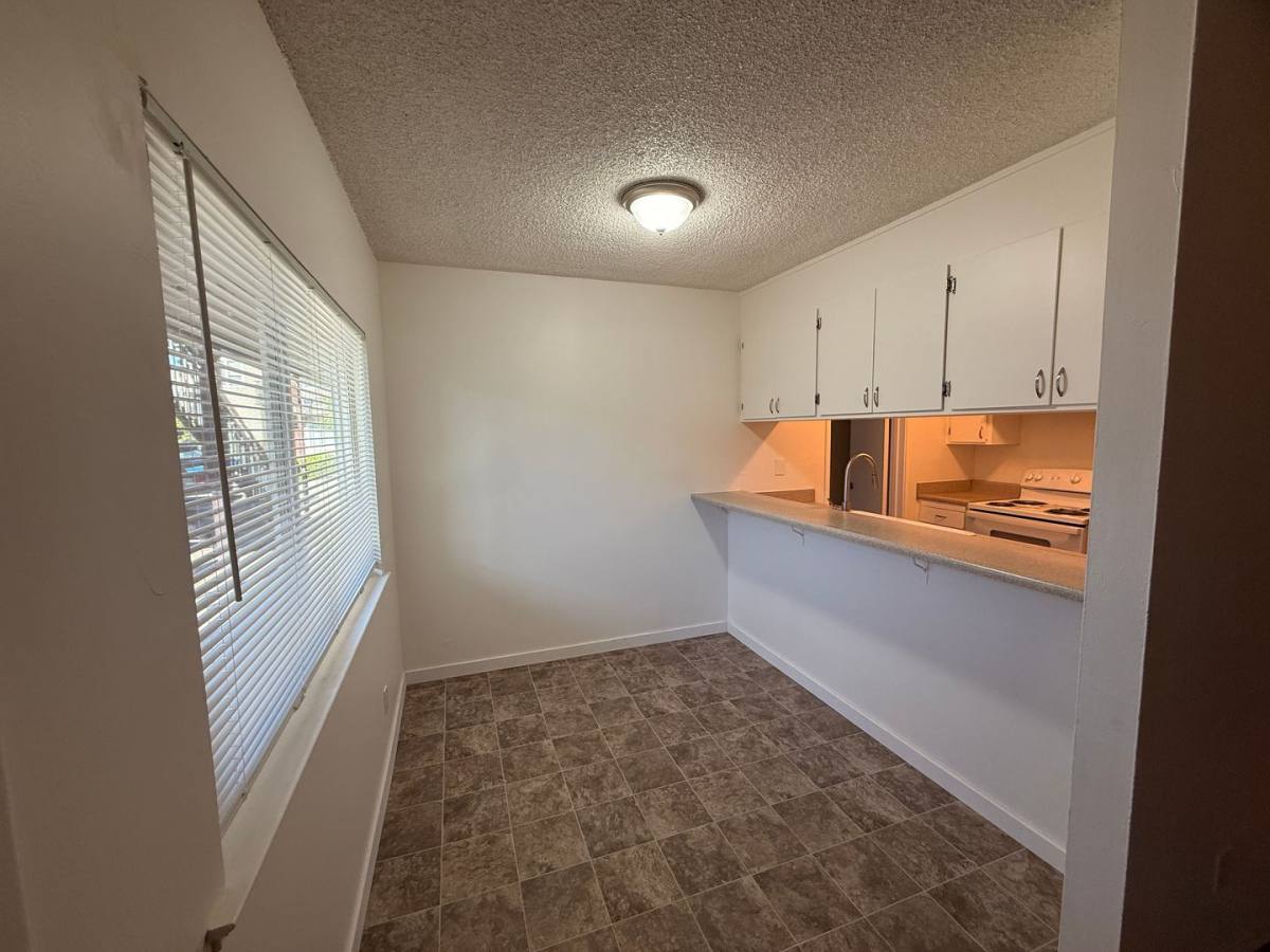 Apartment for rent at 447 S E St #4, Santa Rosa, CA 95404