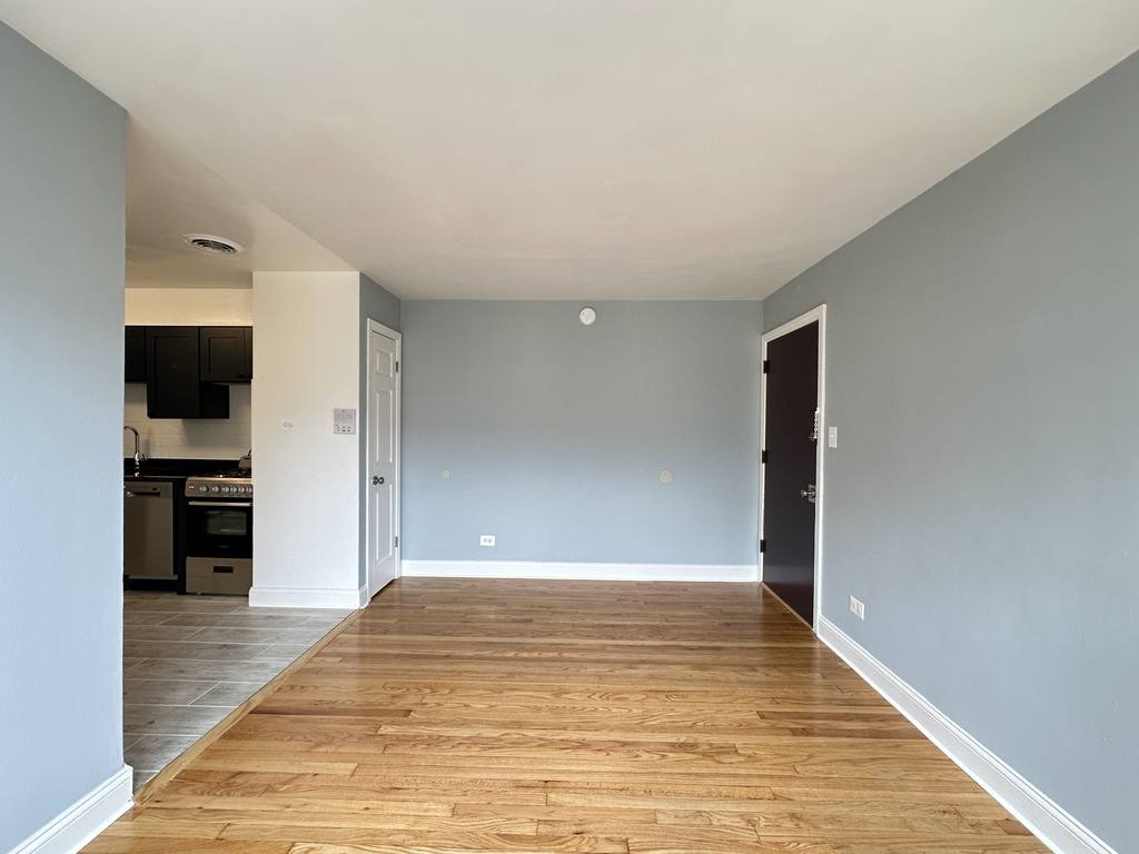 Apartment for rent at 6731 California #S4, Chicago, IL 60645