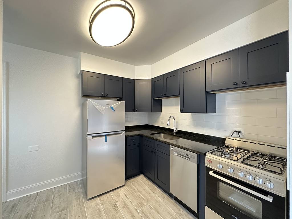 Apartment for rent at 6731 California #S4, Chicago, IL 60645
