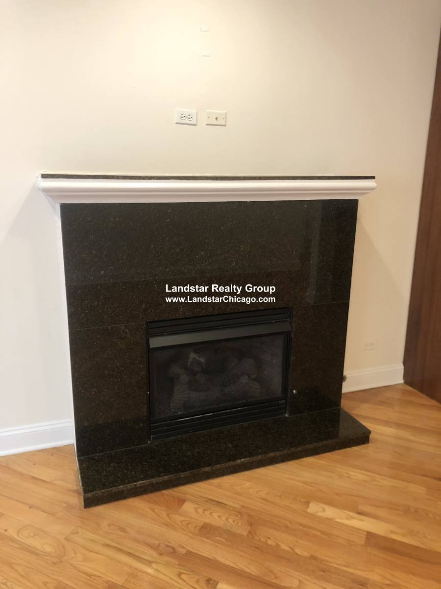 Apartment for rent at 6937 N Oakley #1, Chicago, IL 60645