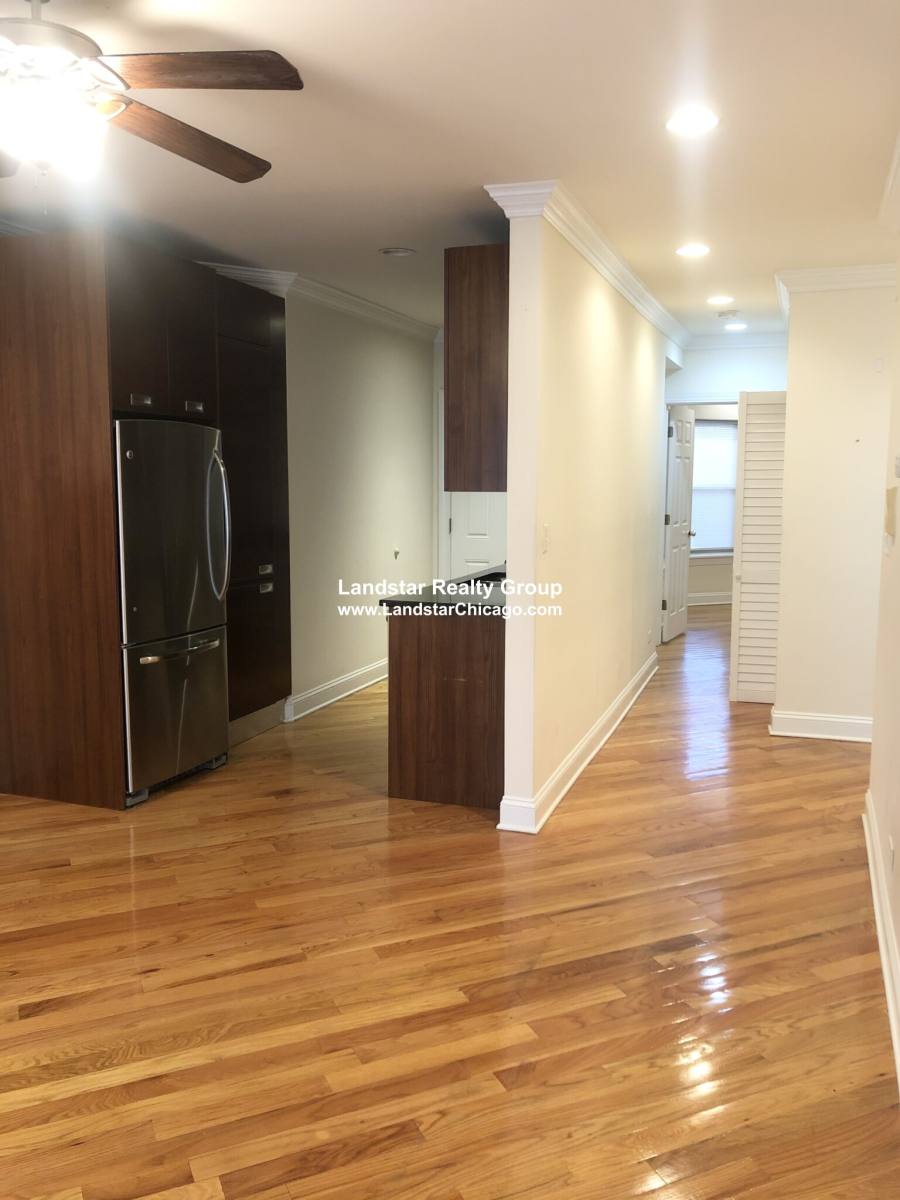 Apartment for rent at 6937 N Oakley #1, Chicago, IL 60645