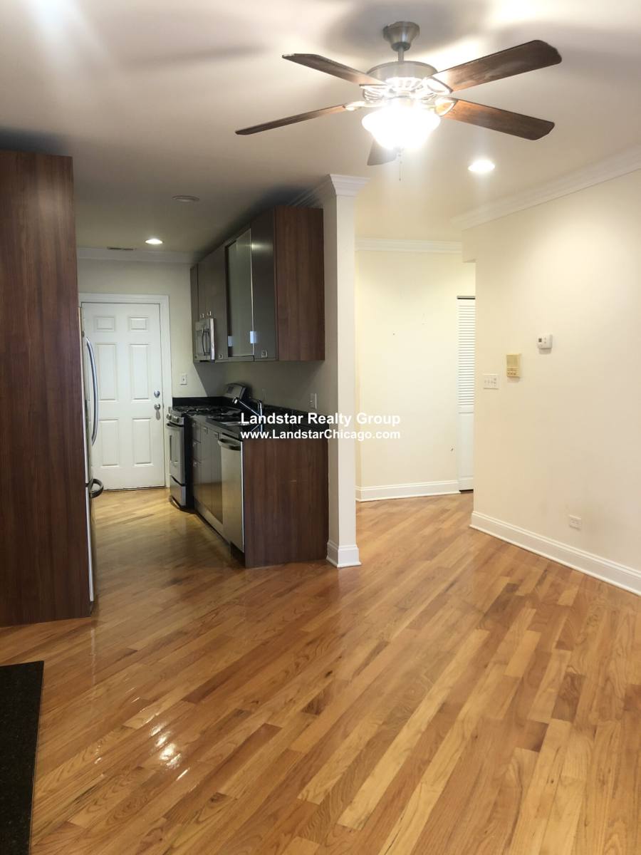 Apartment for rent at 6937 N Oakley #1, Chicago, IL 60645