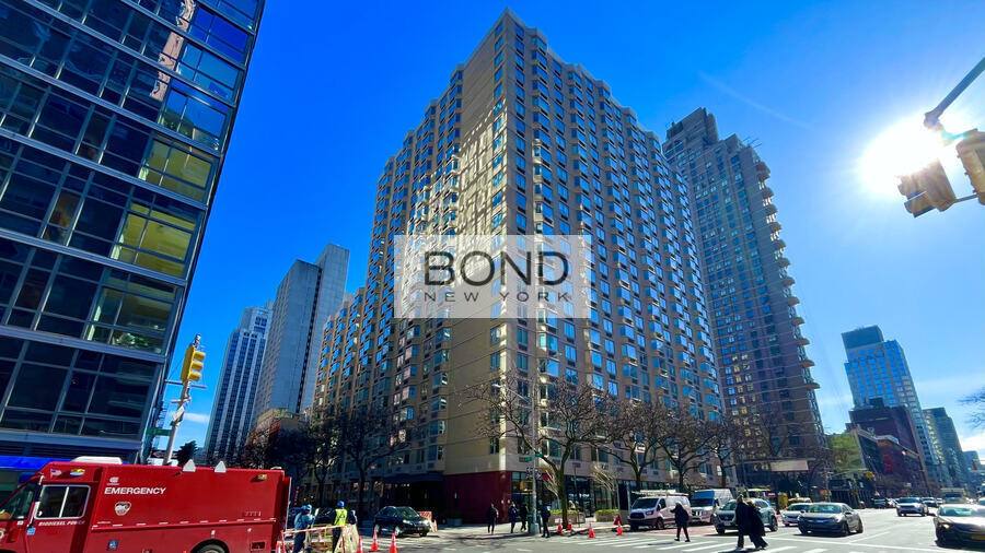 Apartment for rent at 400 E 71st St #23, New York, NY 10021