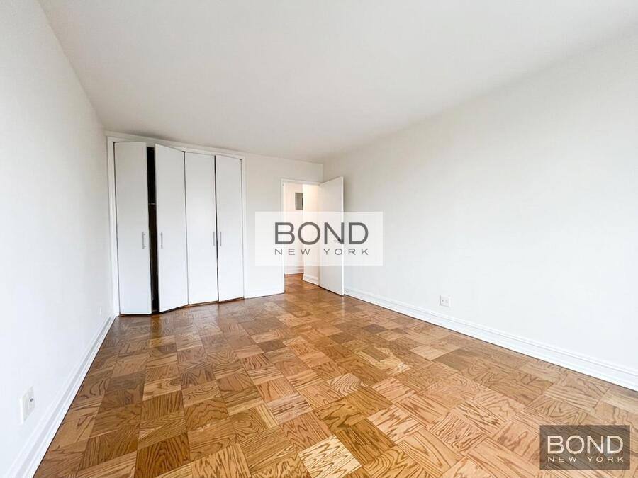 Apartment for rent at 400 E 71st St #23, New York, NY 10021