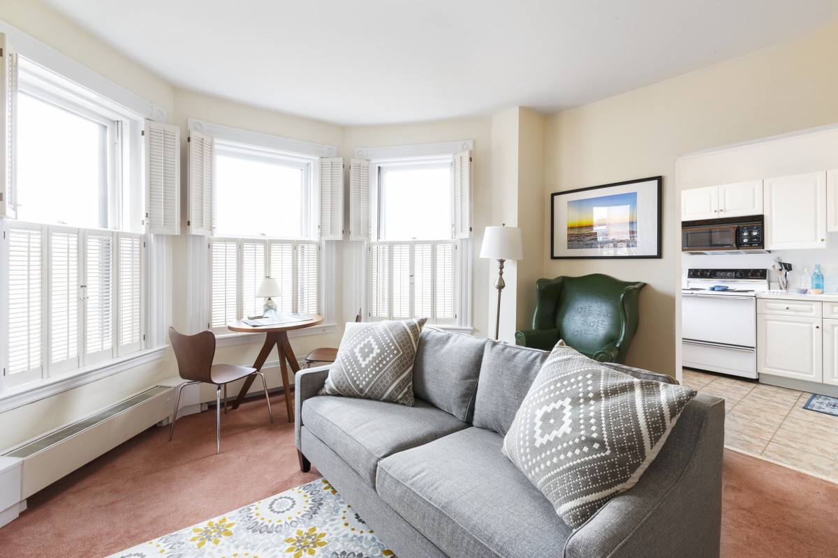 Apartment for rent at 383 Commonwealth Ave #4B, Boston, MA 02115