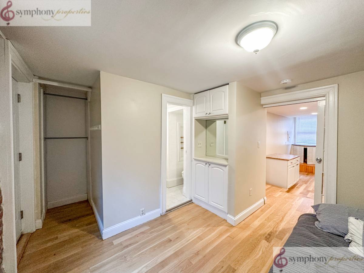Apartment for rent at 61 Phillips St #1, Boston, MA 02114