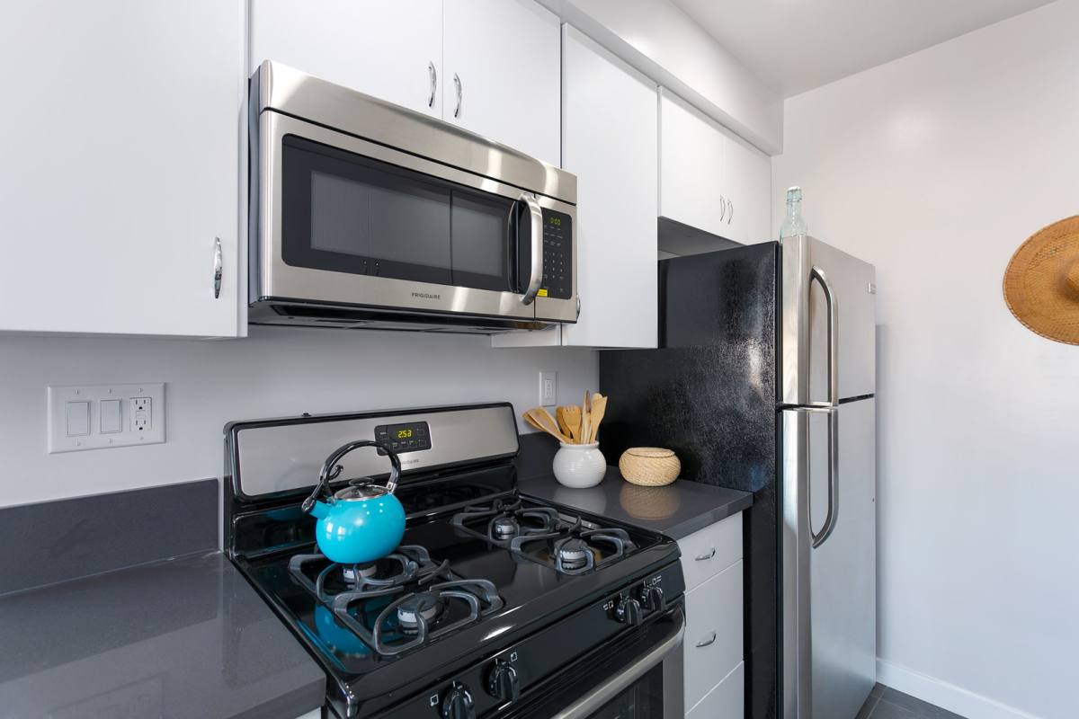 Apartment for rent at 815 E Villa St, Pasadena, CA 91101