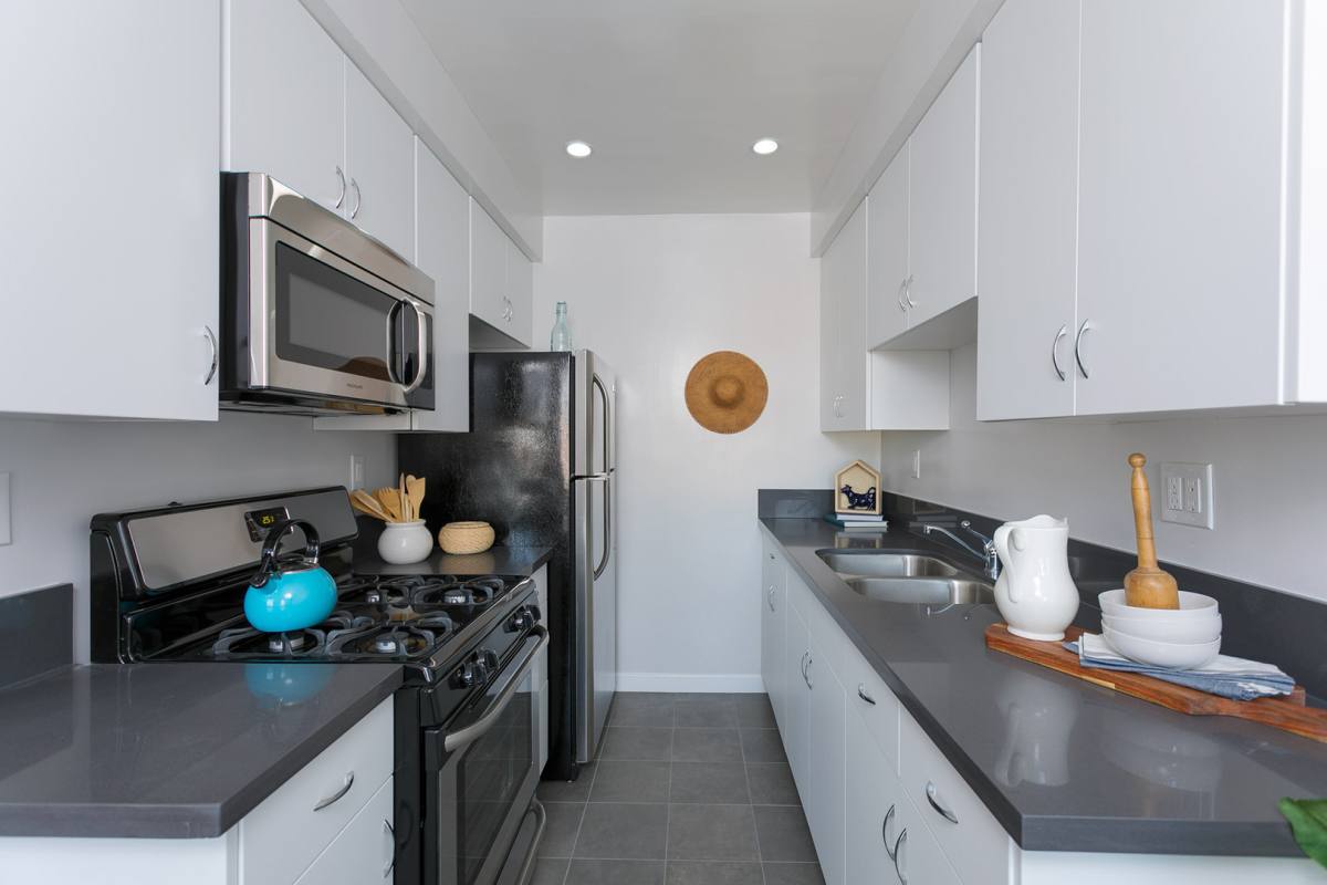 Apartment for rent at 815 E Villa St, Pasadena, CA 91101