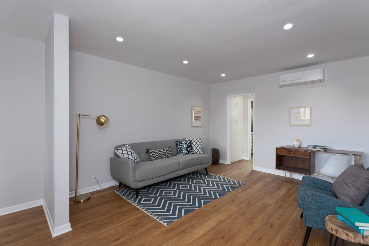 Apartment for rent at 815 E Villa St, Pasadena, CA 91101