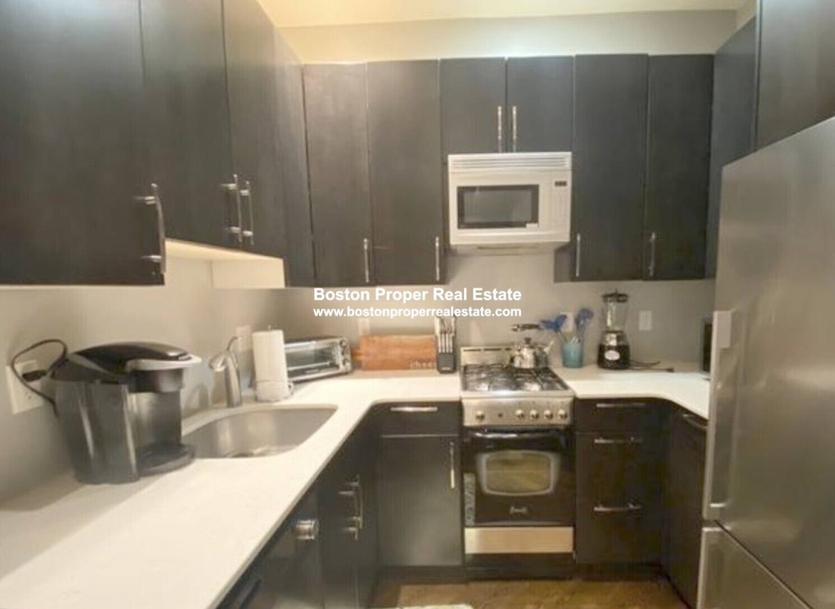 Apartment for rent at 22 Hancock St #201, Boston, MA 02114