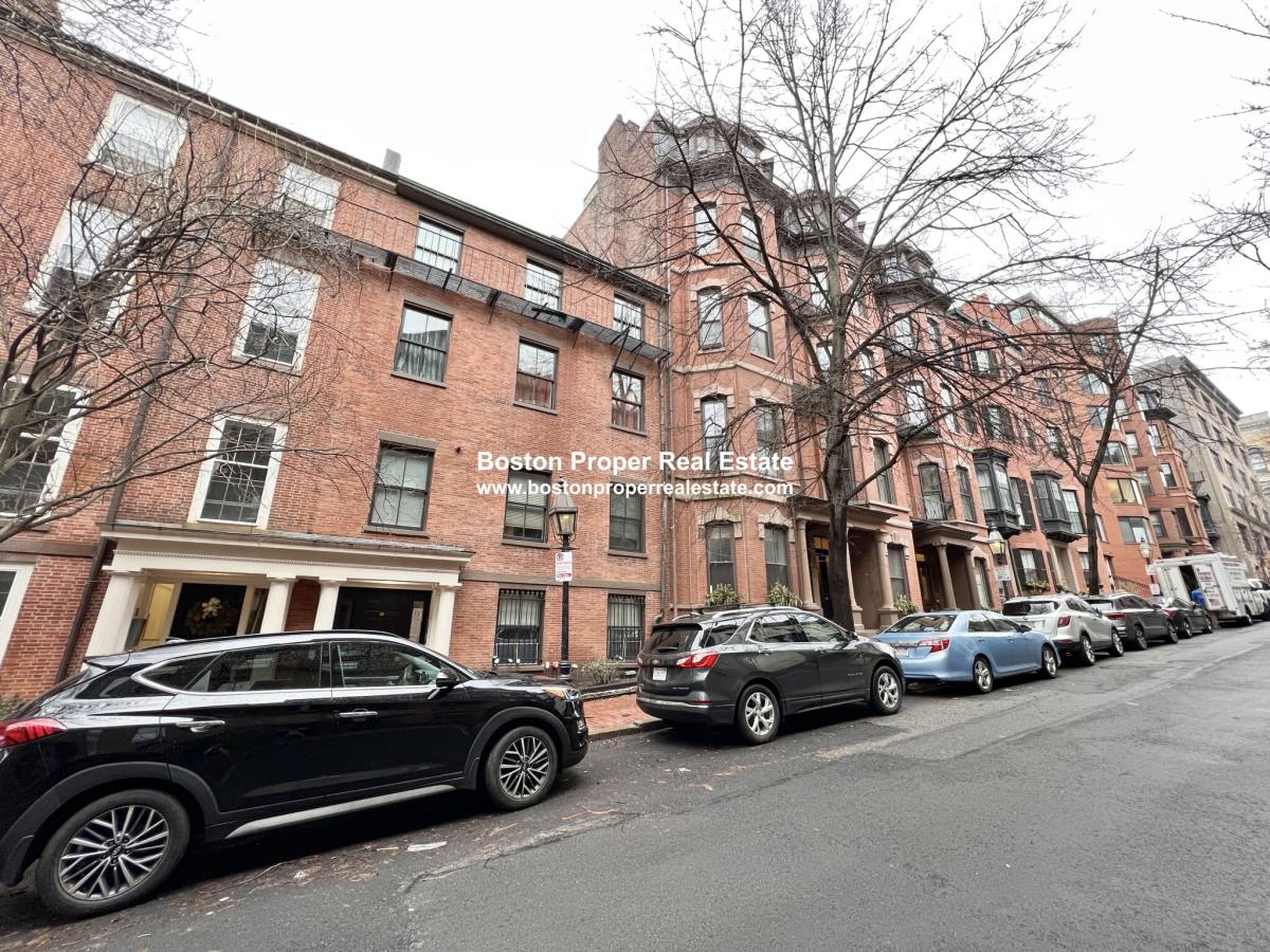 Apartment for rent at 22 Hancock St #201, Boston, MA 02114
