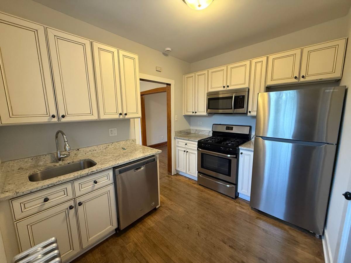 Apartment for rent at 6432-34 W 19th St, Berwyn, IL 60402