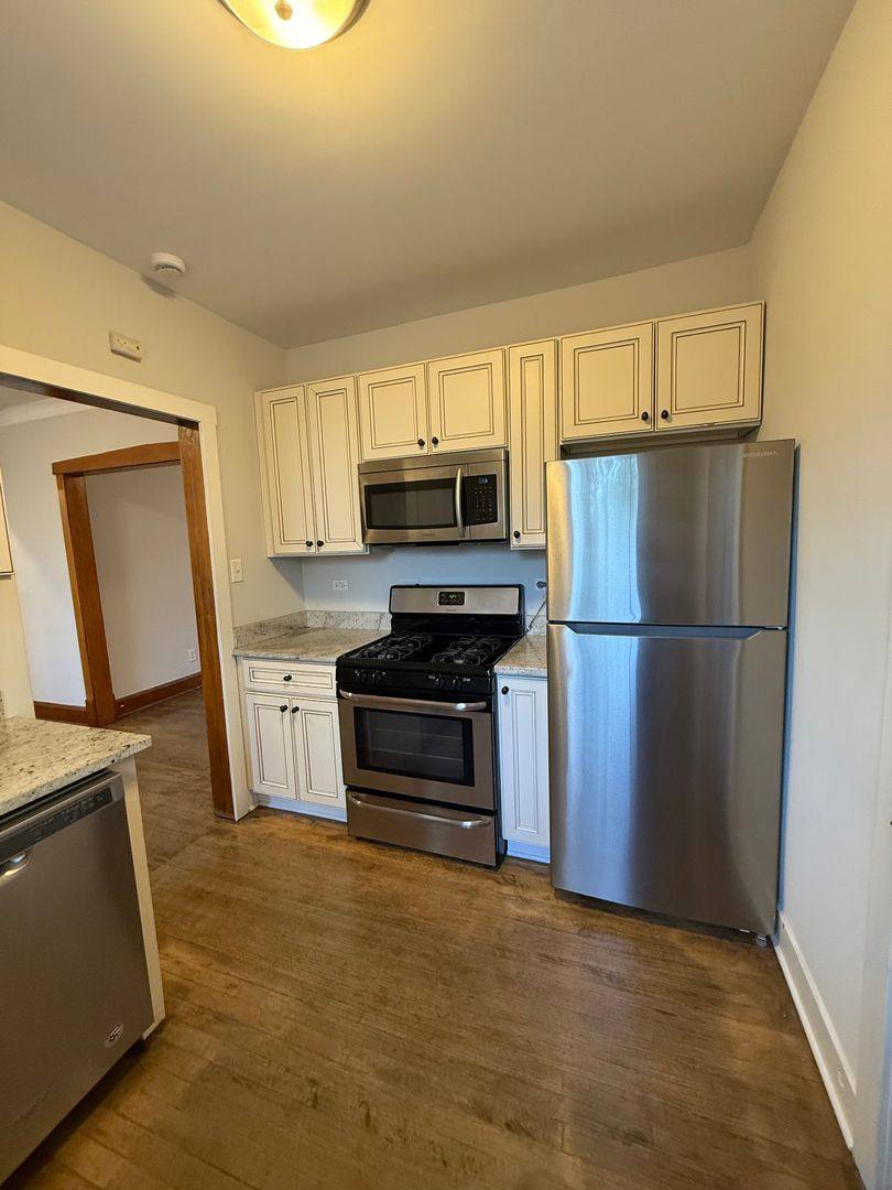 Apartment for rent at 6432-34 W 19th St, Berwyn, IL 60402