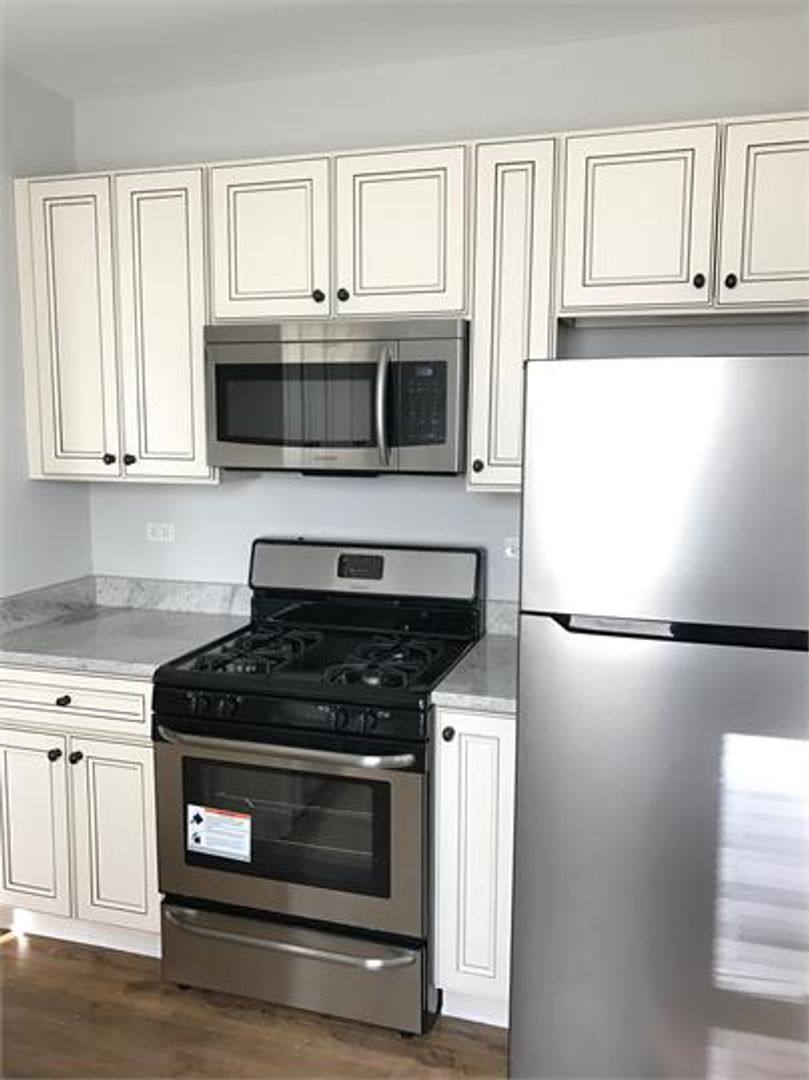 Apartment for rent at 6432-34 W 19th St, Berwyn, IL 60402