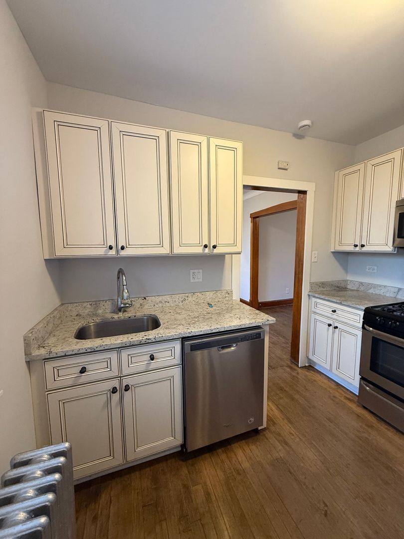 Apartment for rent at 6432-34 W 19th St, Berwyn, IL 60402