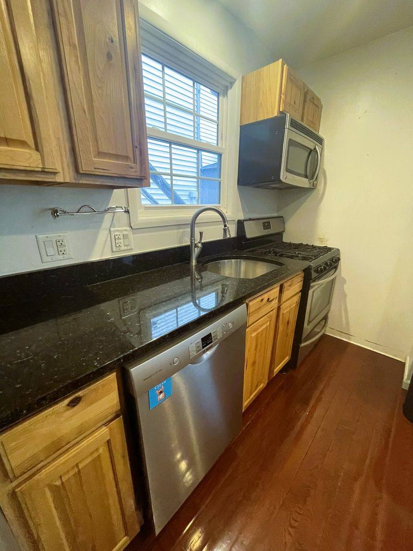 House for rent at 403 S Division St, Ann Arbor, MI 48104