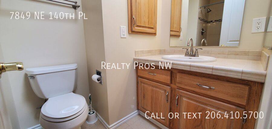 House for rent at 7849 NE 140th Place, Kirkland, WA 98034