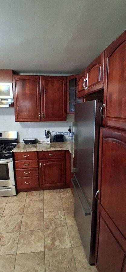 Apartment for rent at 142 Ripley Place #3, Elizabethport, NJ 07206