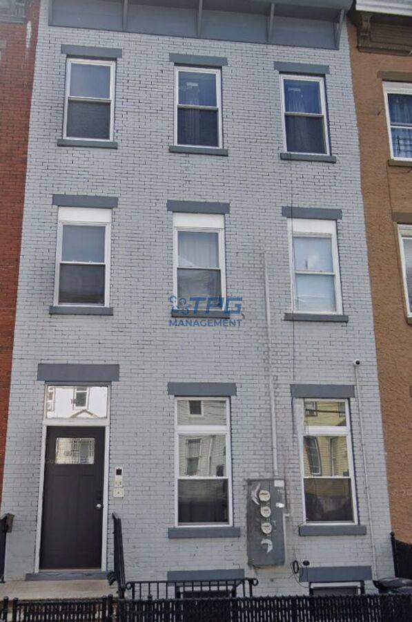 Apartment for rent at 142 Ripley Place #3, Elizabethport, NJ 07206