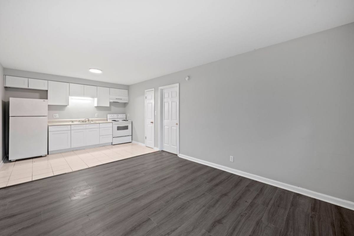 Apartment for rent at 105 Walnut St, Clarksville, TN 37042