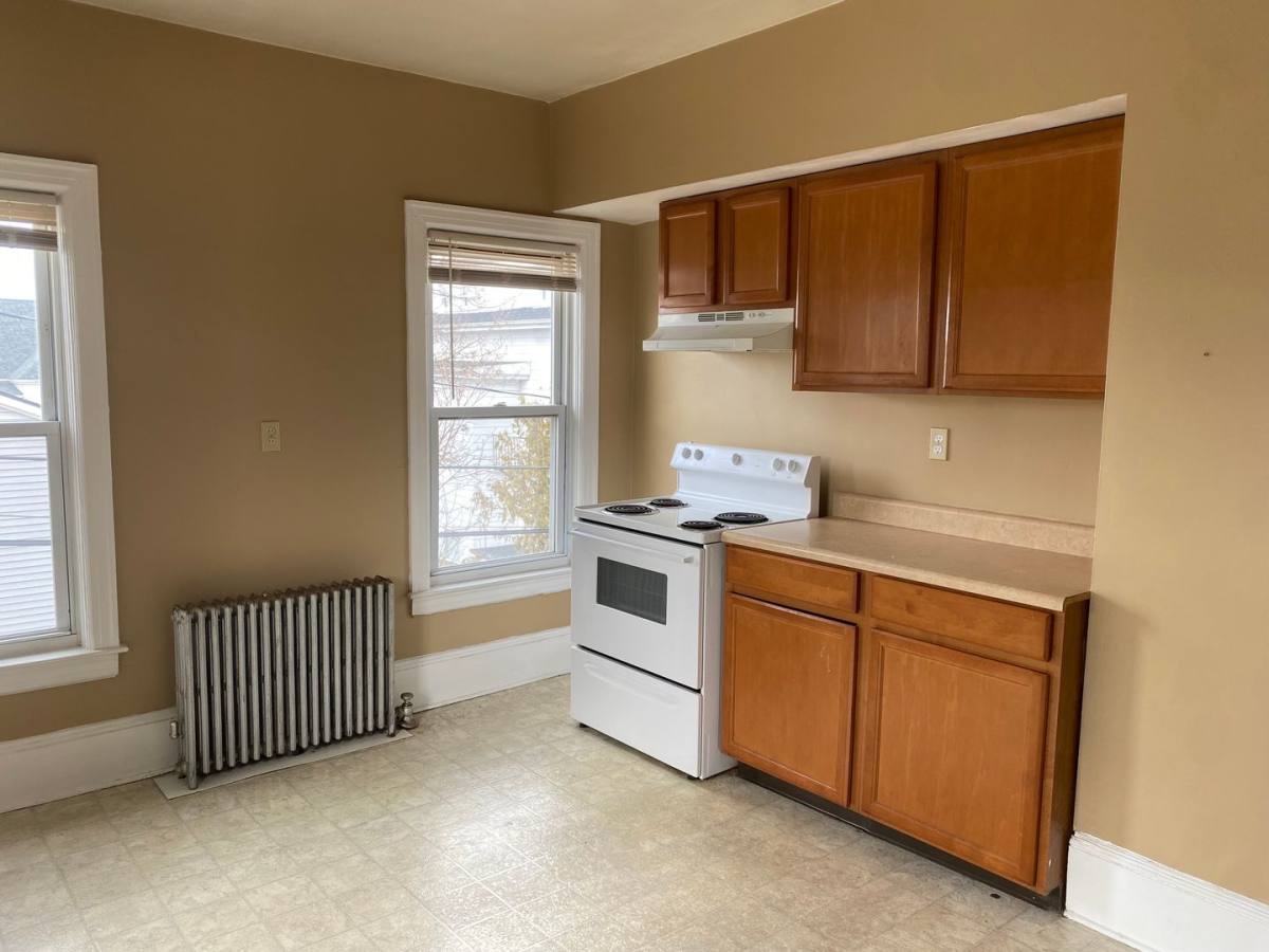 Apartment for rent at 19 S St, Fall River, MA 02721