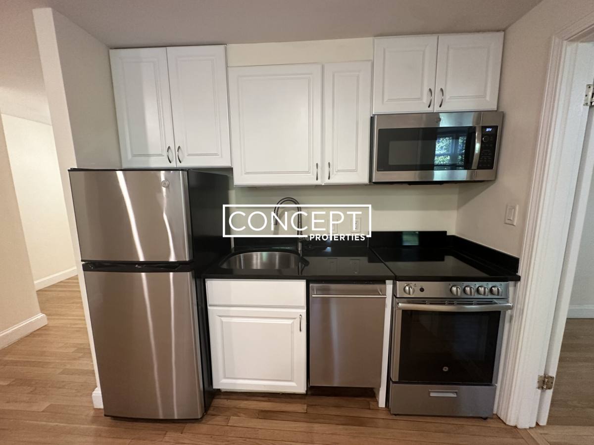 Apartment for rent at 17 Fairbanks St #1, Brookline, MA 02446