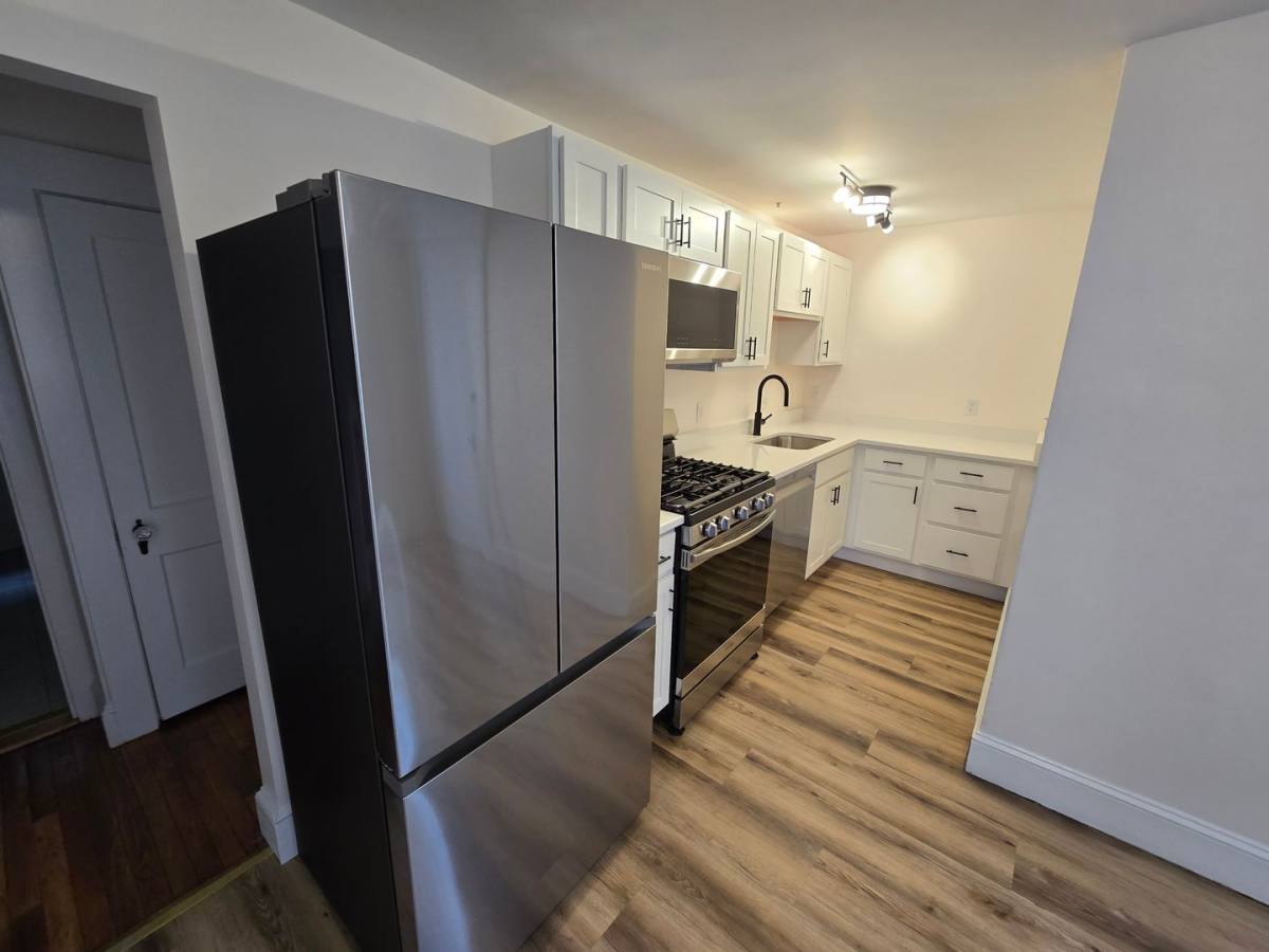 Apartment for rent at 297-299 Cabot St, Beverly, MA 01915