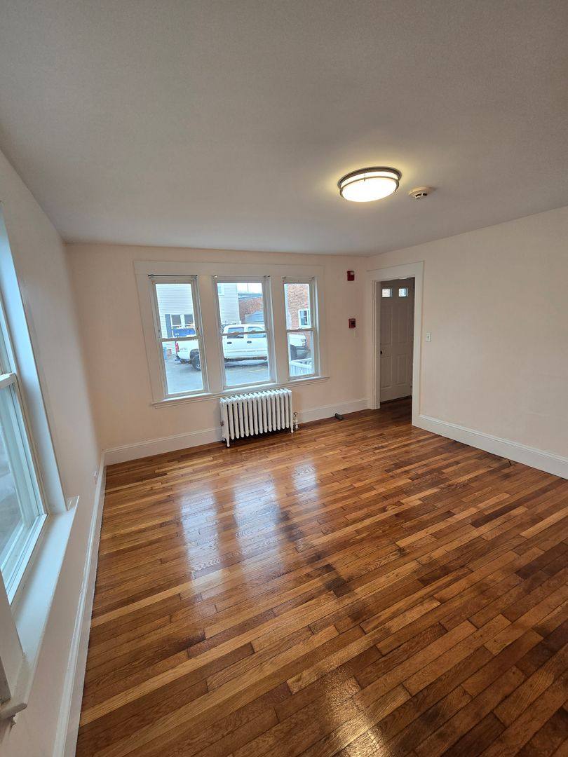Apartment for rent at 297-299 Cabot St, Beverly, MA 01915