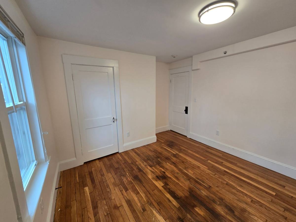 Apartment for rent at 297-299 Cabot St, Beverly, MA 01915