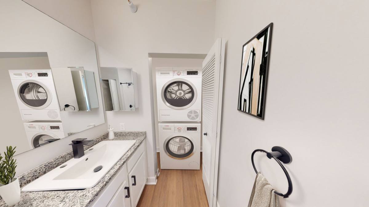 Apartment for rent at 835 S Washington Ave, Lansing, MI 48910